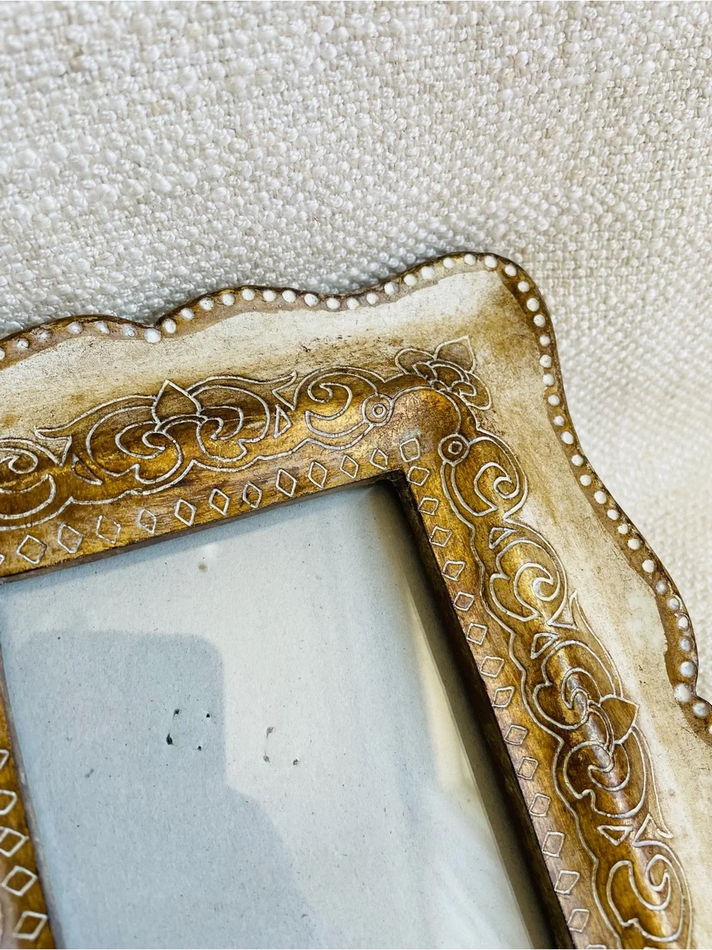Decorative Gold and Cream Ornate Standalone Photo Frame Fits 4x6
